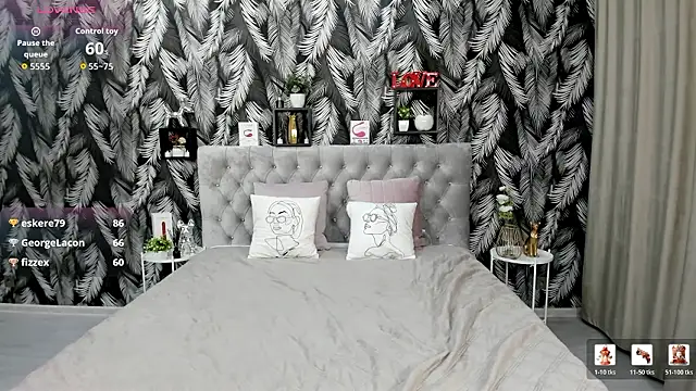 NicolleXPeach's cam snapshot