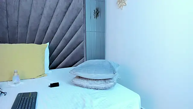 Alisson-Collins's cam snapshot