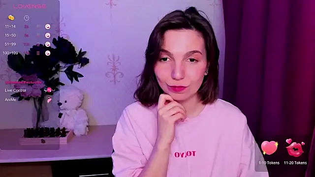 KindHazelHere_'s cam snapshot