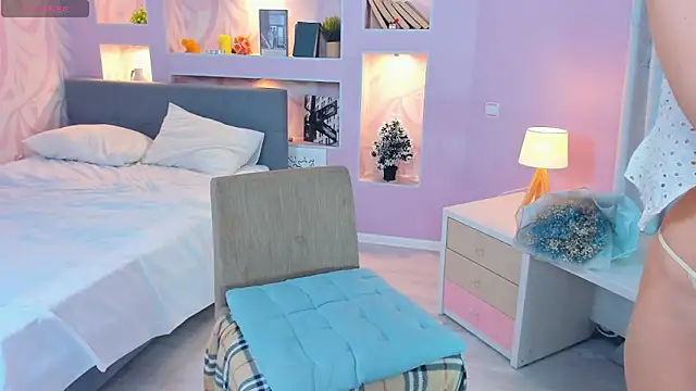 FloraDobb live sex cam