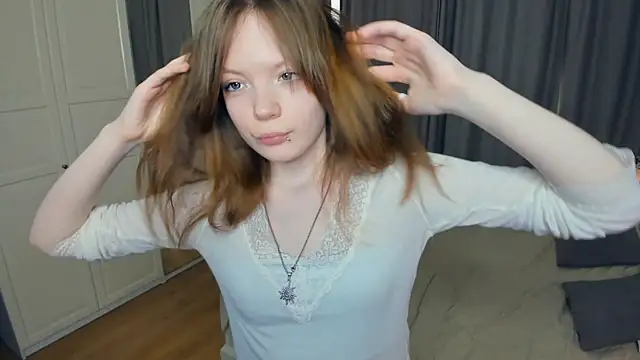 LavenderMitten's cam snapshot