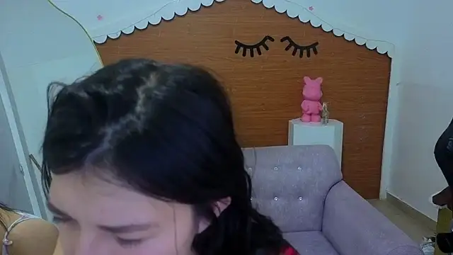 mila_t_'s cam snapshot