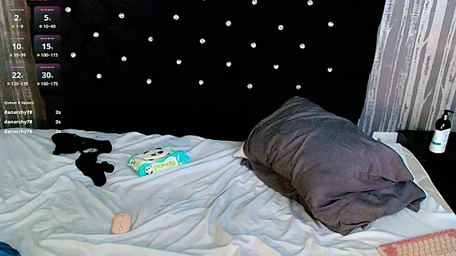 Alicee_Moonn live sex cam