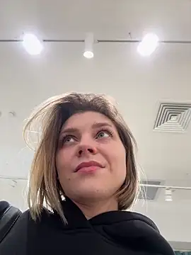 ValenciaShock live sex cam