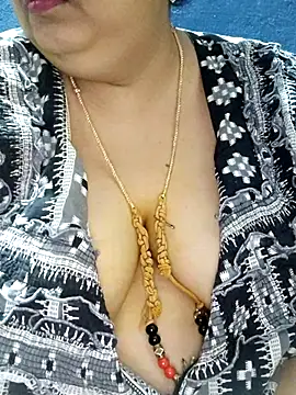 tamilthanushri's cam snapshot