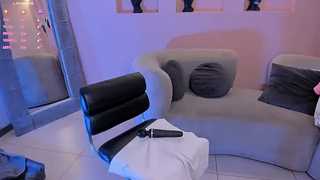 TaraLawrence's cam snapshot