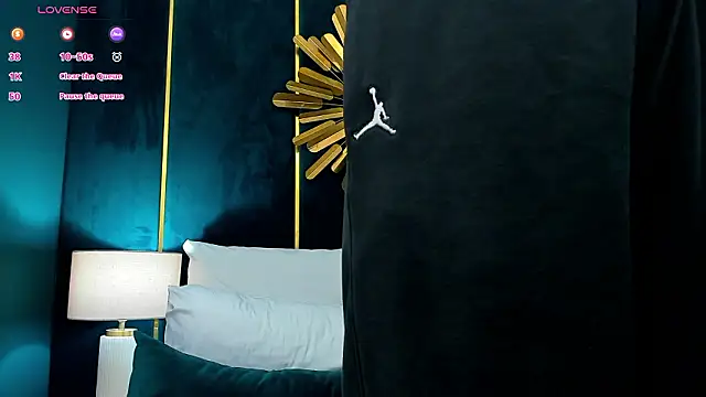 AprilWong live sex cam