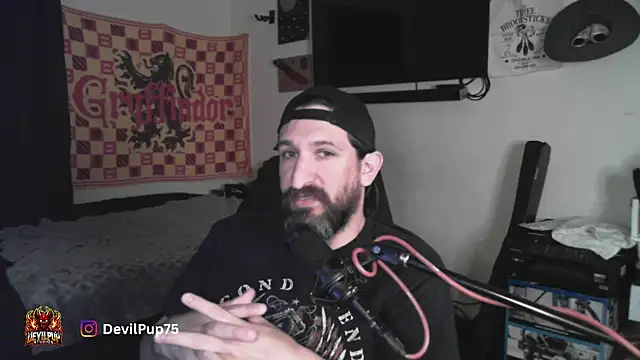 DevilPup75_'s cam snapshot