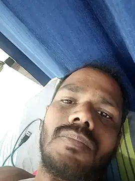 Daddyishere_19's cam snapshot