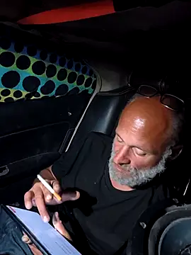 FloppyPickle4u's cam snapshot