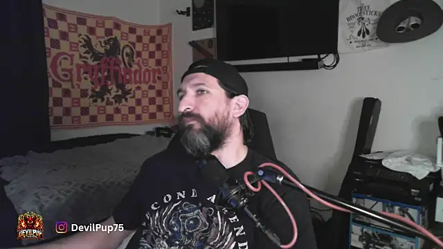 DevilPup75_'s cam snapshot