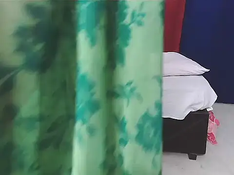 sunitha-3's cam snapshot