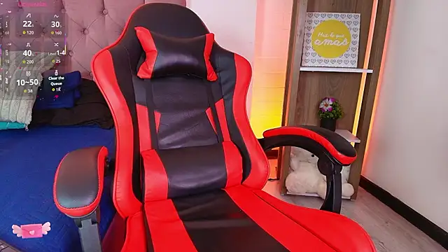 AlexiaHearts live sex cam