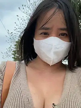 May-Squirt live sex cam