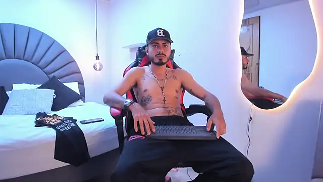 MatthewCullen's cam snapshot