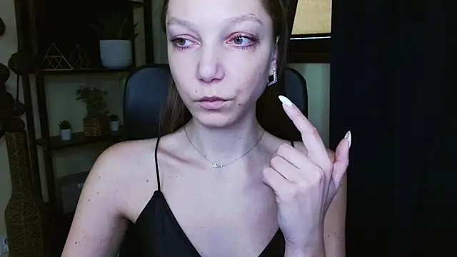 EmillyPlay live sex cam