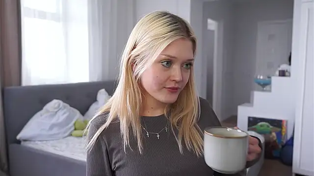 TaraBomstad's cam snapshot