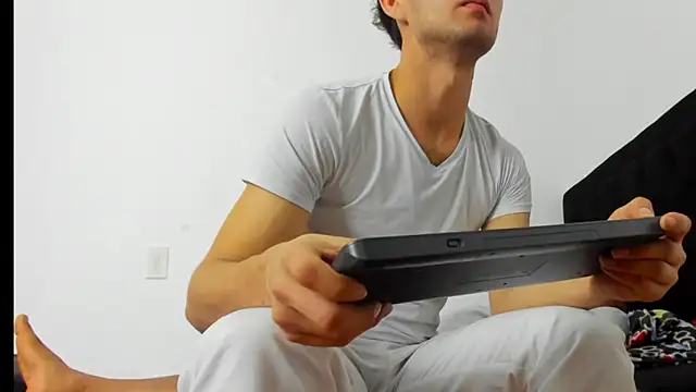 camilo_model's cam snapshot