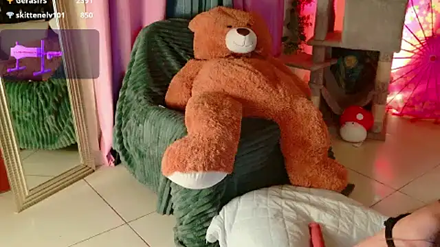 Ari-Nana live sex cam