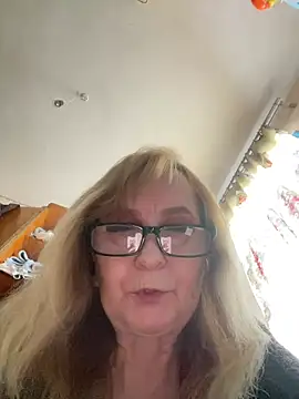 Irina2909@xh live sex cam