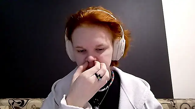 CurlaPettyBom's cam snapshot