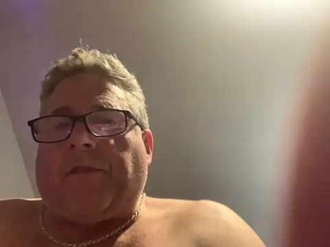 iwantutocum1X live sex cam