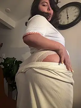 sukhakunis1 live sex cam