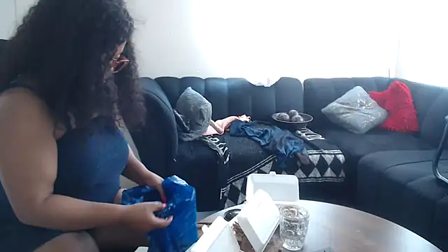 Foxybrownxx1's cam snapshot