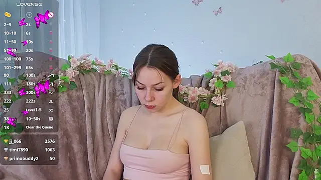 BlushinBloom live sex cam