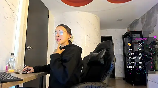 lili_mint_tf's cam snapshot