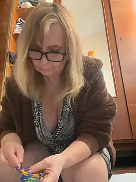 Irina2909@xh live sex cam