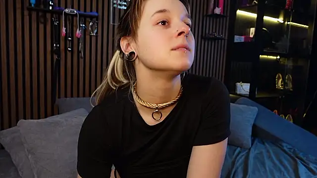 Izzy_Inked live sex cam