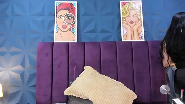 NicoleJonss live sex cam