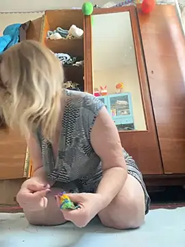 Irina2909@xh live sex cam