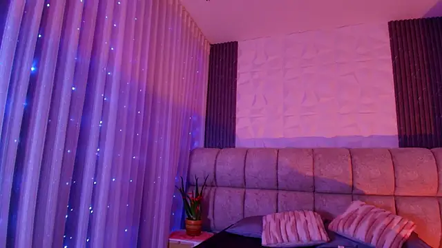 Godess_Scarlett77's cam snapshot