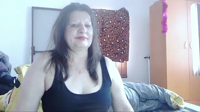 ExtasyMature live sex cam