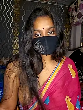 Sweet-Maddlina live sex cam