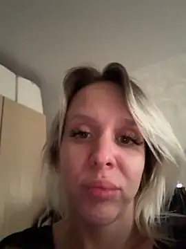 LikaCat live sex cam