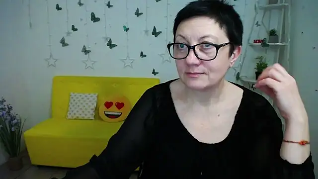 EmilyL0ve live sex cam