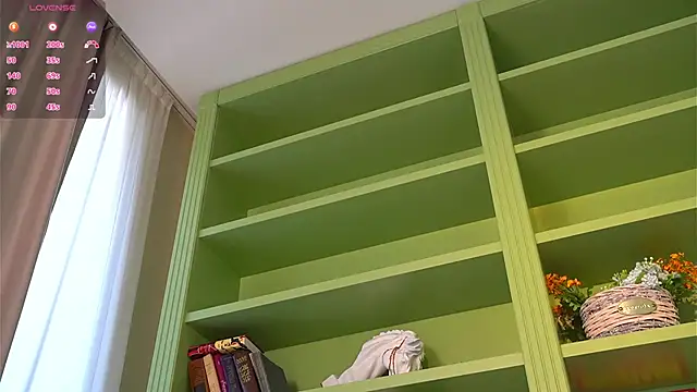 LindaFarm live sex cam