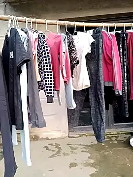 yula-bi live sex cam