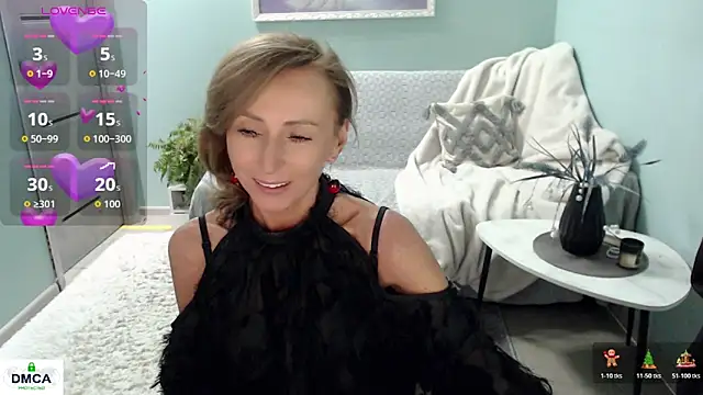 HornyMilf_777 live sex cam