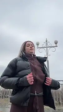 KikiWatson live sex cam