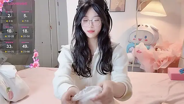 Luminous4173 live sex cam