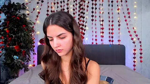 Milana_Crystal_ live sex cam