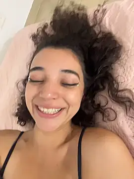 uniquerossie's cam snapshot