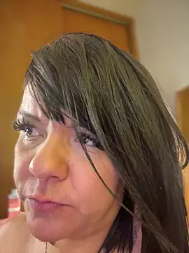 Your_HoneyXXX's cam snapshot