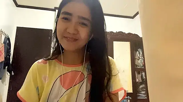 RessieAshcroft's cam snapshot