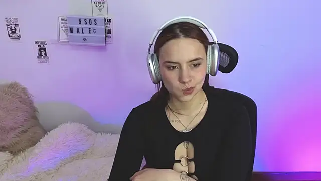 Emily_Lindey's cam snapshot