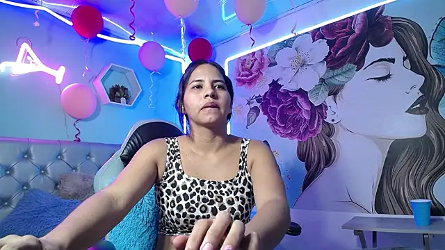 nicol_ross19's cam snapshot